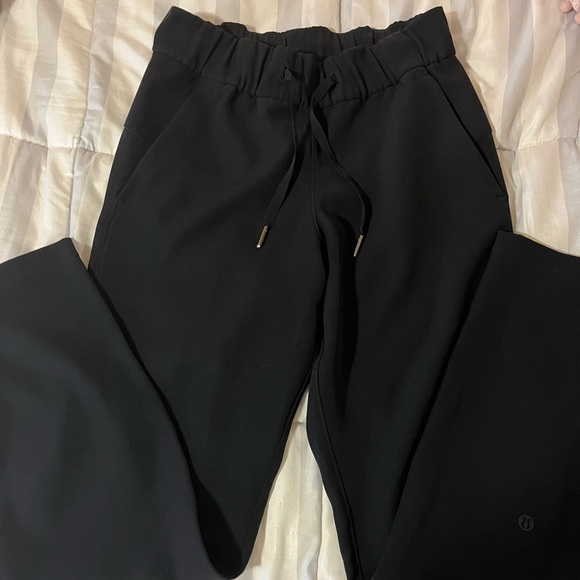 Lululemon on the fly pants - Picture 1 of 2